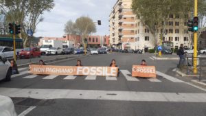 Ultima Generazione blocco stradale in via Tor di Quinto a Roma