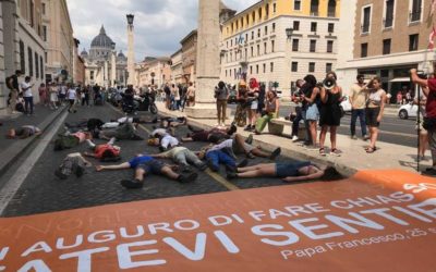 Die-in davanti al Vaticano in solidarietà a Ester e Guido